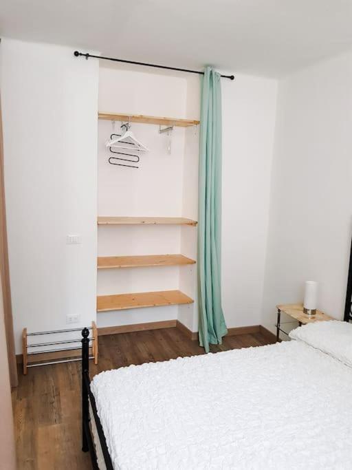 Thekeystudio, Studio Beige Nel Centro, 4 Minuti Dal Mare Bordighera Exterior foto